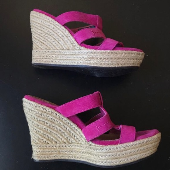 UGG pink suede wedge sandals - Picture 2 of 3